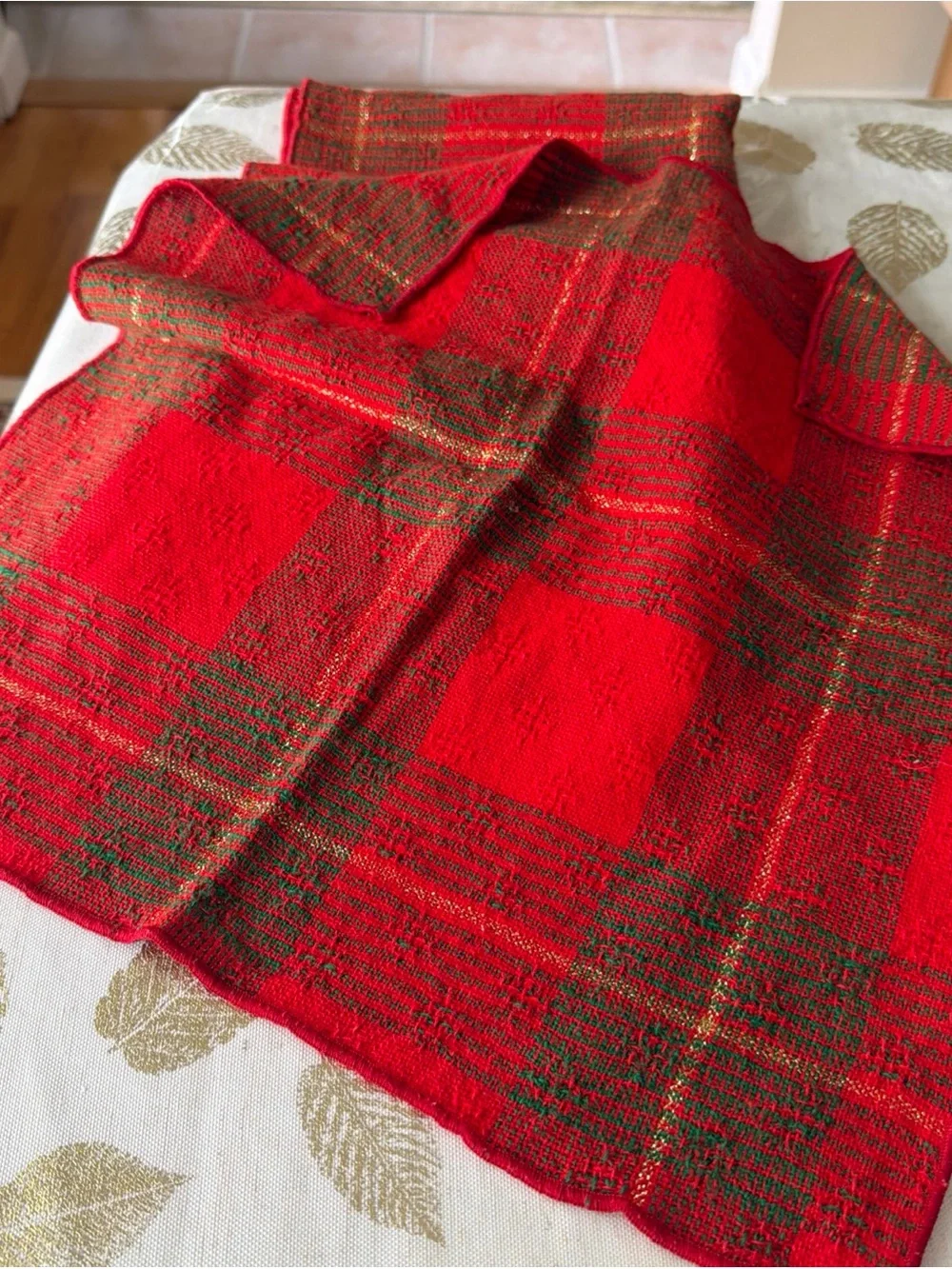Festive Red Plaid Holiday cloth napkins set of 4 Scandinavian theme